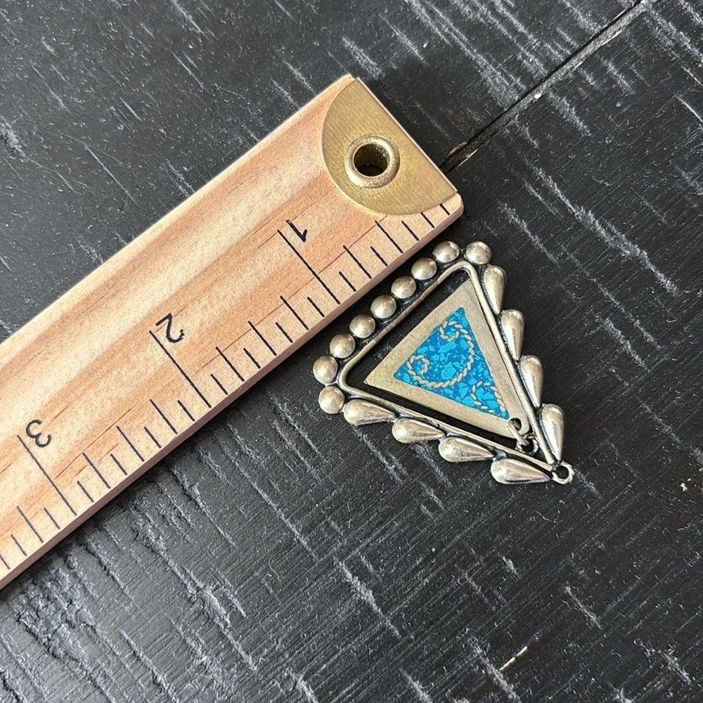 Signed Vintage Alpaca Silver Tone and Blue Triangle Pendant Geometric 3D - Picture 6 of 6